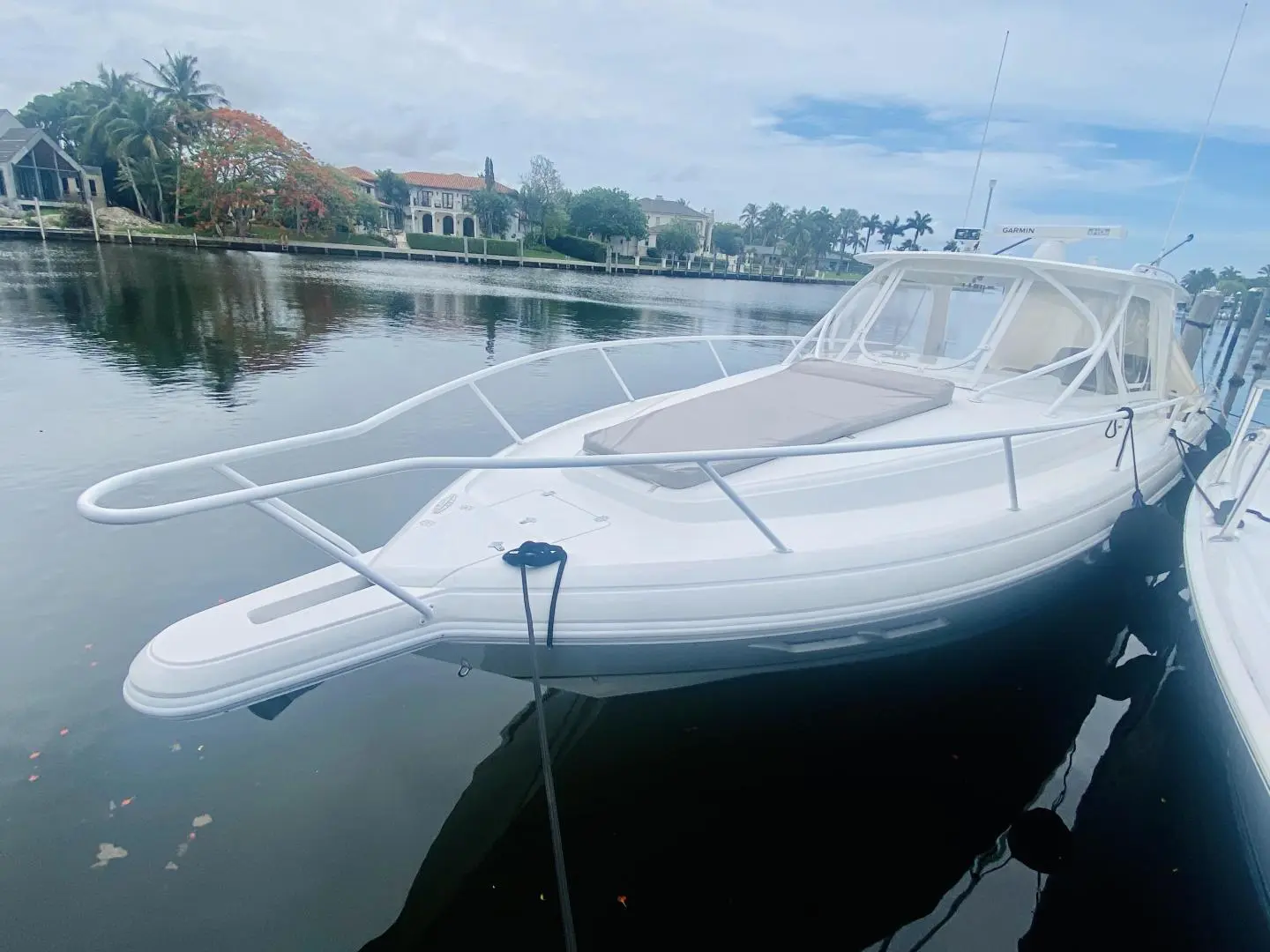 2008 Intrepid 390 sport yacht