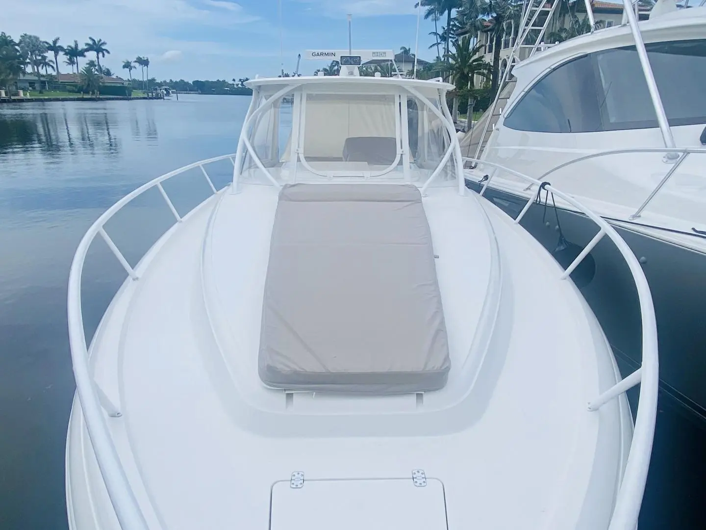 2008 Intrepid 390 sport yacht