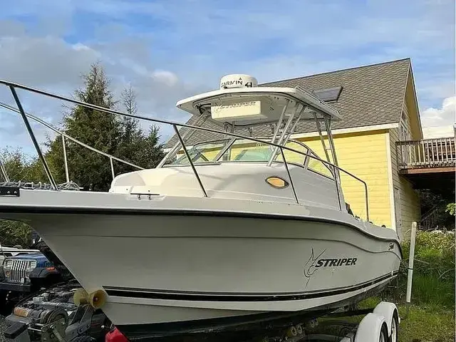 Seaswirl 2301 Striper