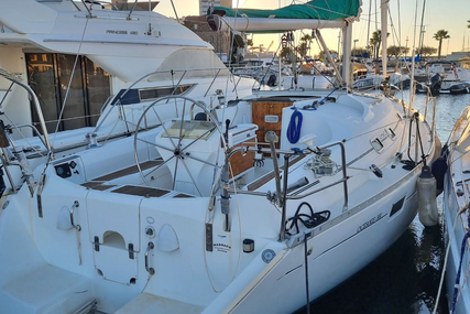 Beneteau Oceanis 381