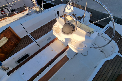 Beneteau Oceanis 381