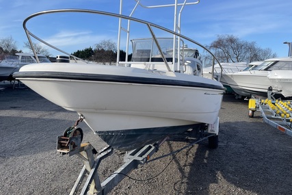 Boston Whaler 18 Dauntless