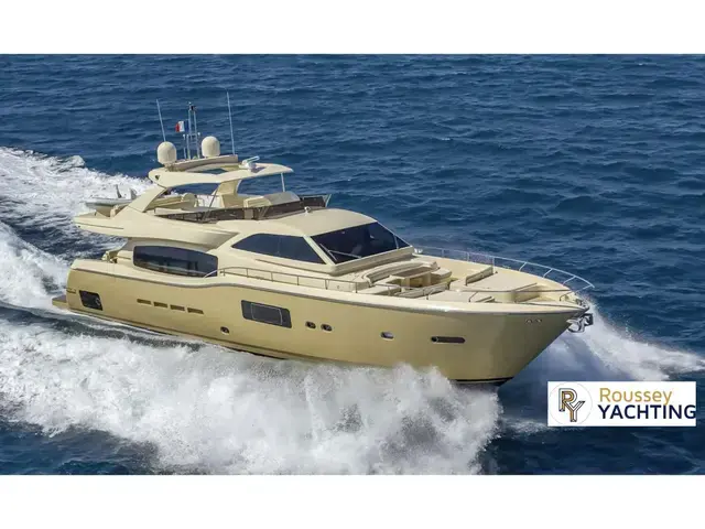 Ferretti Yachts ALTURA 840