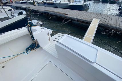 Luhrs 28