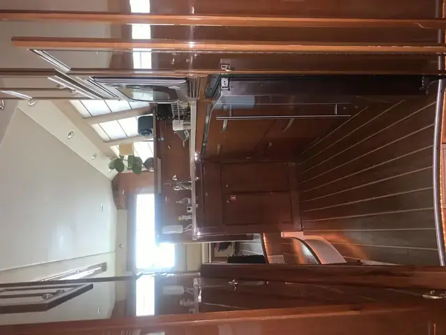 Riviera 51 Flybridge