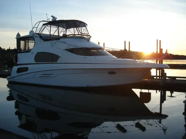 Silverton 35 Motor Yacht