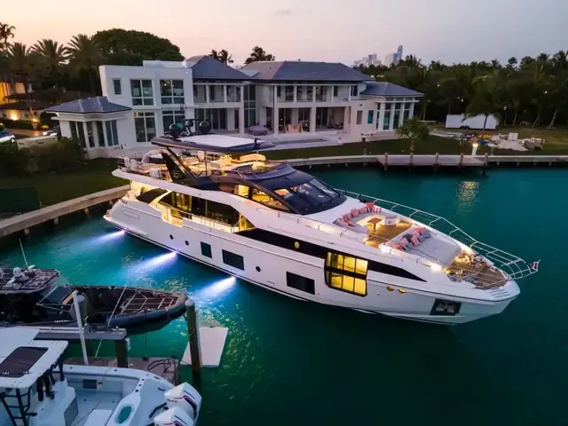 Azimut 27 Metri