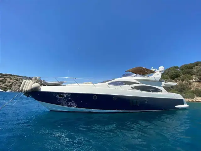 Azimut 68E