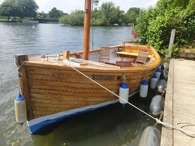 Custom Boats Classic Wooden Clinker