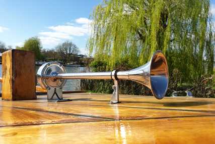 Custom Boats Classic Wooden Clinker