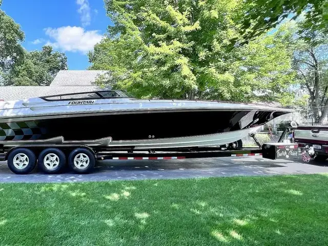 Fountain Boat 38 Lightning