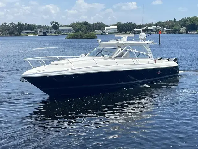 Intrepid 430 Sport Yacht