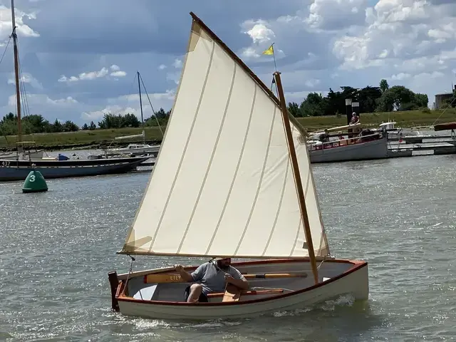 Classic Sailing Dinghy Jade-10