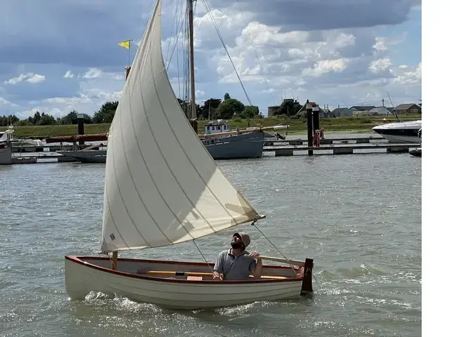 Classic Sailing Dinghy Jade-10