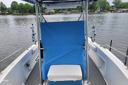 Sea Ray Laguna 23