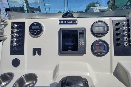 Robalo R180