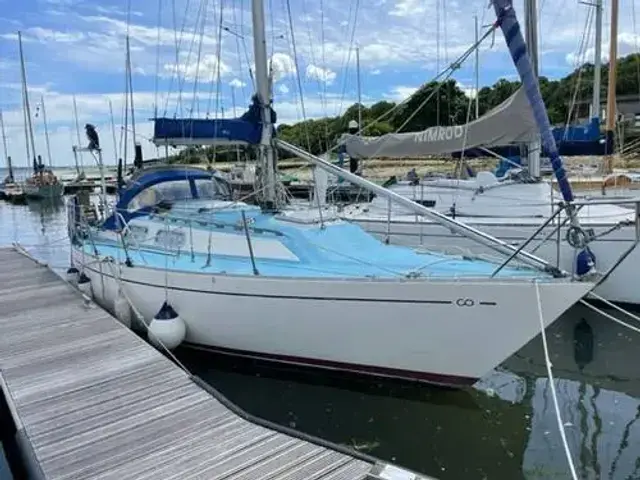 Contessa 28