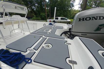 Sea Chaser 225 LX Bay Runner