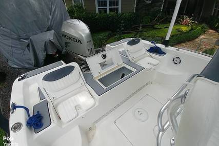 Sea Chaser 225 LX Bay Runner