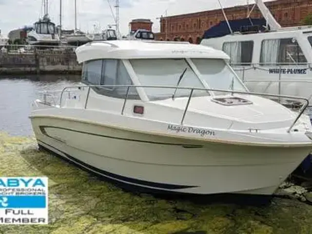 Beneteau Antares 750