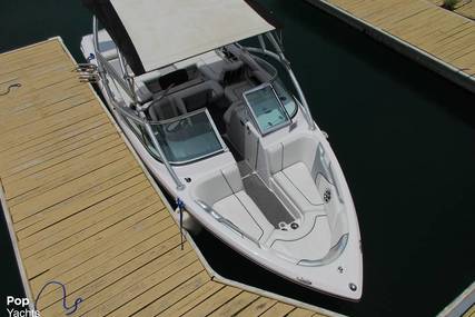 Correct Craft Super Air Nautique 230 Team Edition