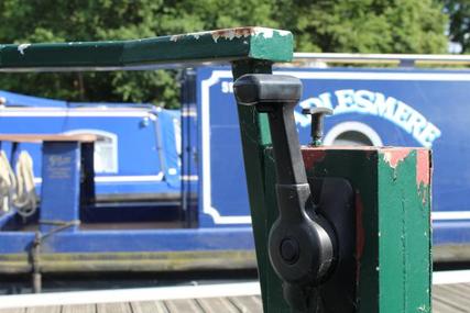 Narrowboat 50' Hallmark Cruiser Stern