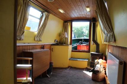 Narrowboat 50' Hallmark Cruiser Stern