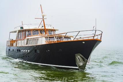 Feadship Riva Caravelle