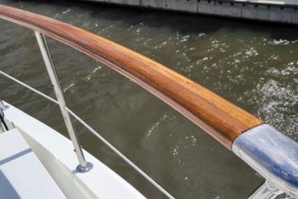 Hatteras 67 Cockpit Motor Yacht