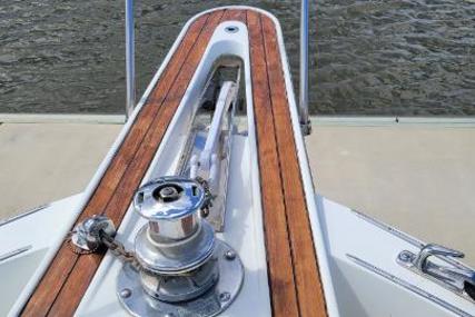 Hatteras 67 Cockpit Motor Yacht