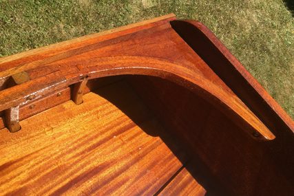 Custom Boats Clinker Rowing Dinghy