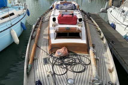 Custom Boats Fred Parker Sloop