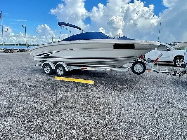 Sea Ray 210 Signature