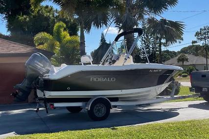 Robalo R180 Center Console