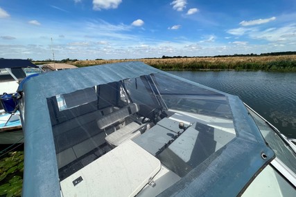 Pace Boat Reflection 23