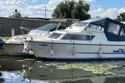 Pace Boat Reflection 23