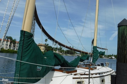 Herreshoff 31 Cat Ketch