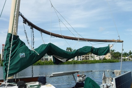 Herreshoff 31 Cat Ketch