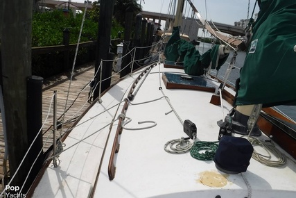 Herreshoff 31 Cat Ketch