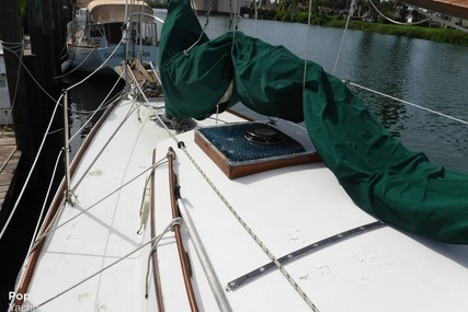 Herreshoff 31 Cat Ketch