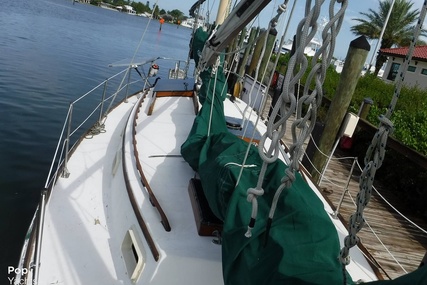 Herreshoff 31 Cat Ketch