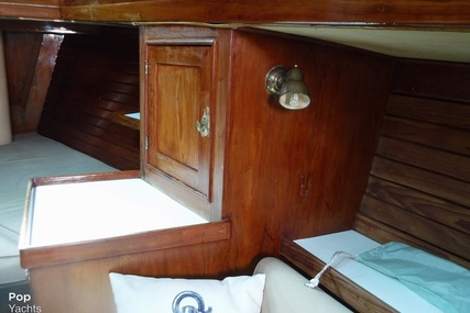 Herreshoff 31 Cat Ketch