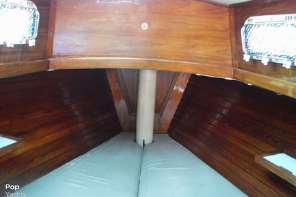 Herreshoff 31 Cat Ketch