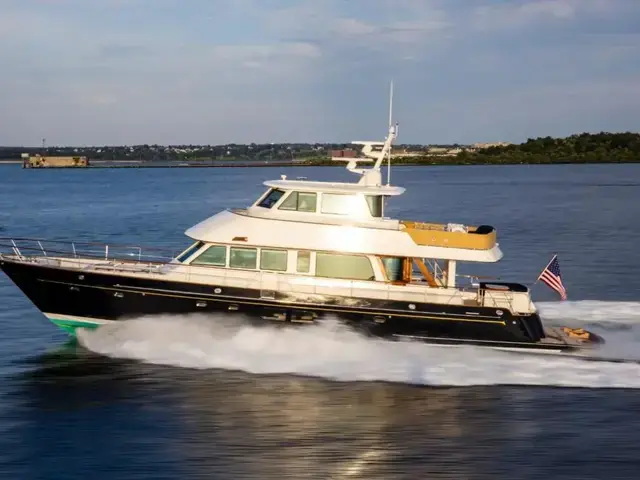 Hunt Yachts Ocean 76 Enclosed Pilothouse