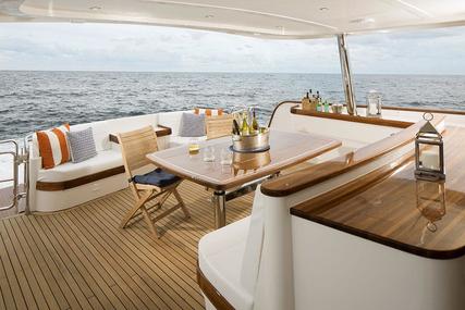 Hunt Yachts Ocean 76 Enclosed Pilothouse