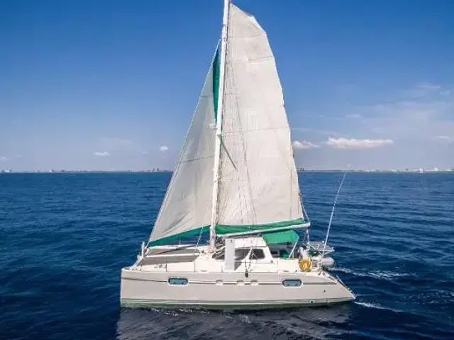 Catana 471 Owner's Version