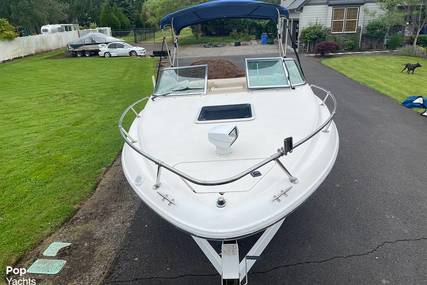 Sea Ray 220 Overnighter