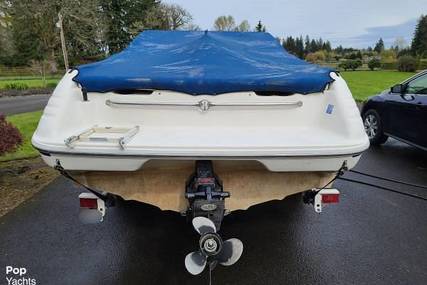 Sea Ray 220 Overnighter