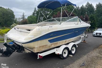 Sea Ray 220 Overnighter