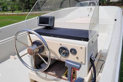 Boston Whaler 17 Newport